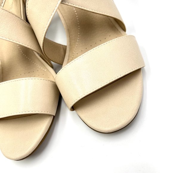 Lifestride Womens Carlyle Beige Cream Nude‎ Tan Faux Vegan Leather Heels Shoes - Picture 5 of 14